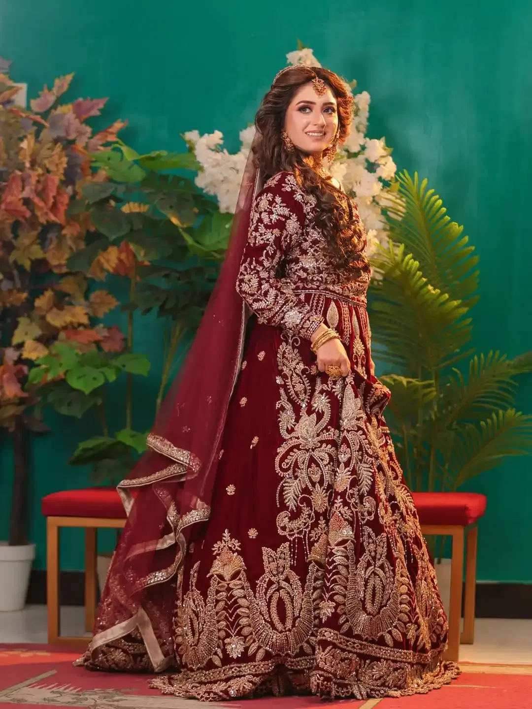 barat bridal look 2 by Jugnu's Salon and Studio I8