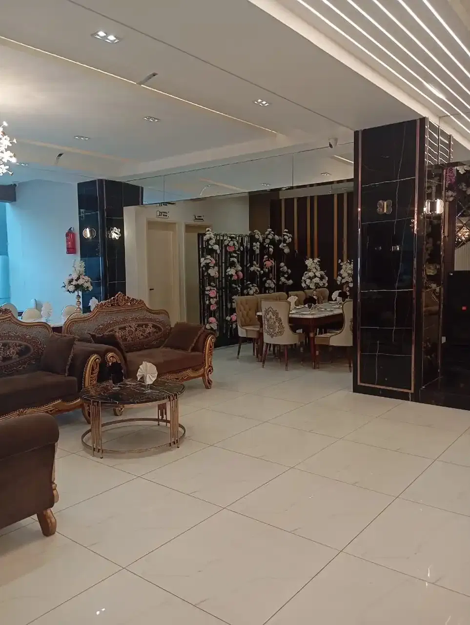VIP seating arrangement 4 by Glass Palace