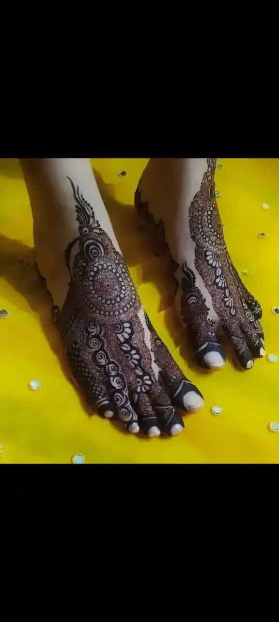 Arabic mehndi design 2 by Hira Henna Artist