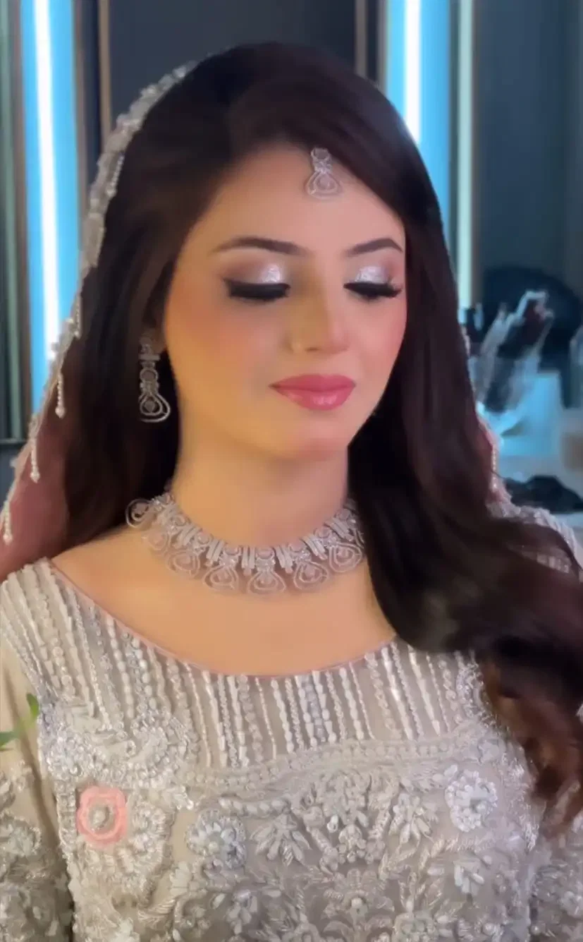 bridal makeup look 1 by POSH LA MODE BEAUTY SALON