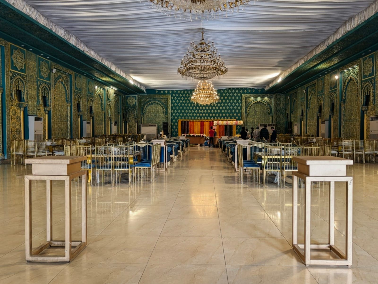 barat stage decor 3 by Afsana Event Planners