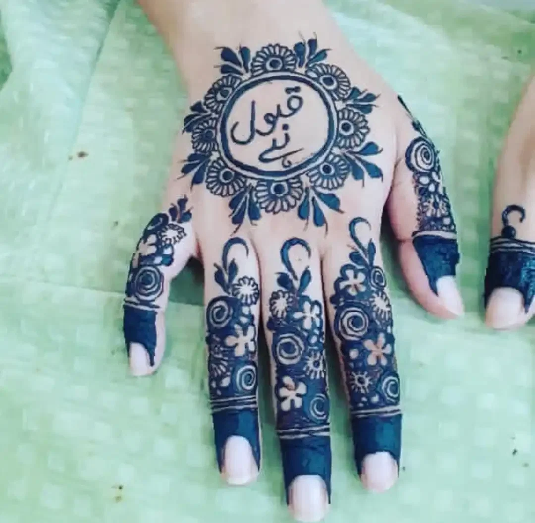 finger mehndi style 1 by Art by Minisha
