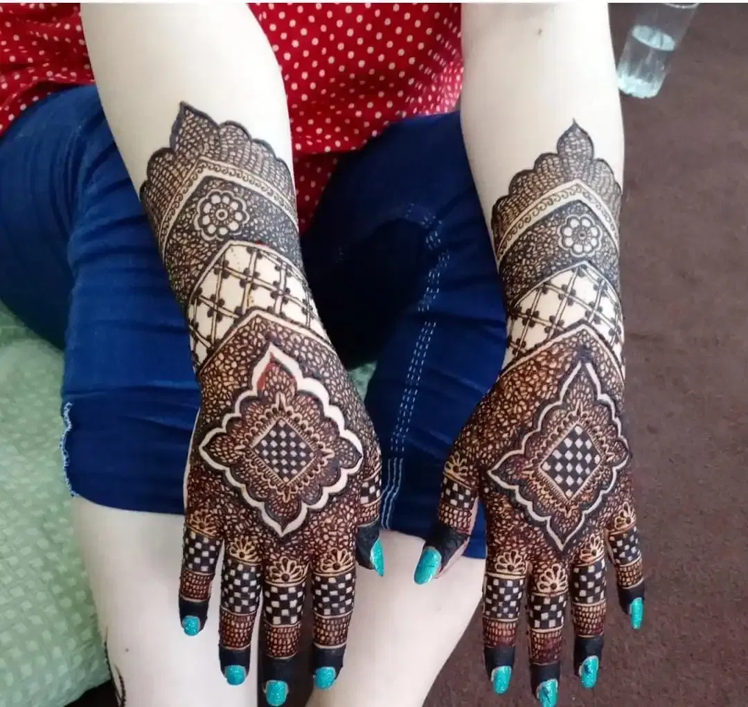 Arabic mehndi design 2 by Art by Minisha