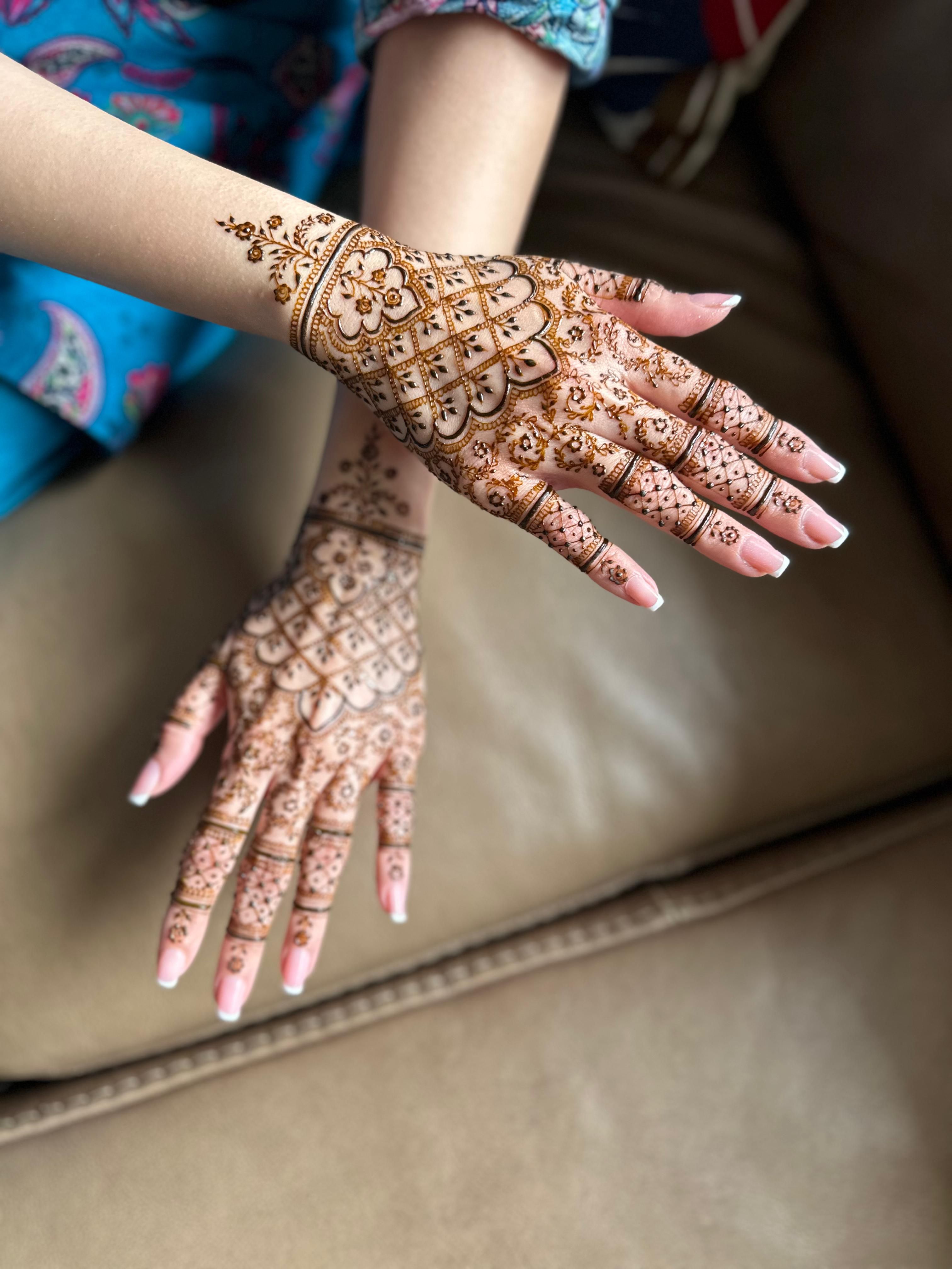 Pakistani mehndi design 4 by Henna By Amber