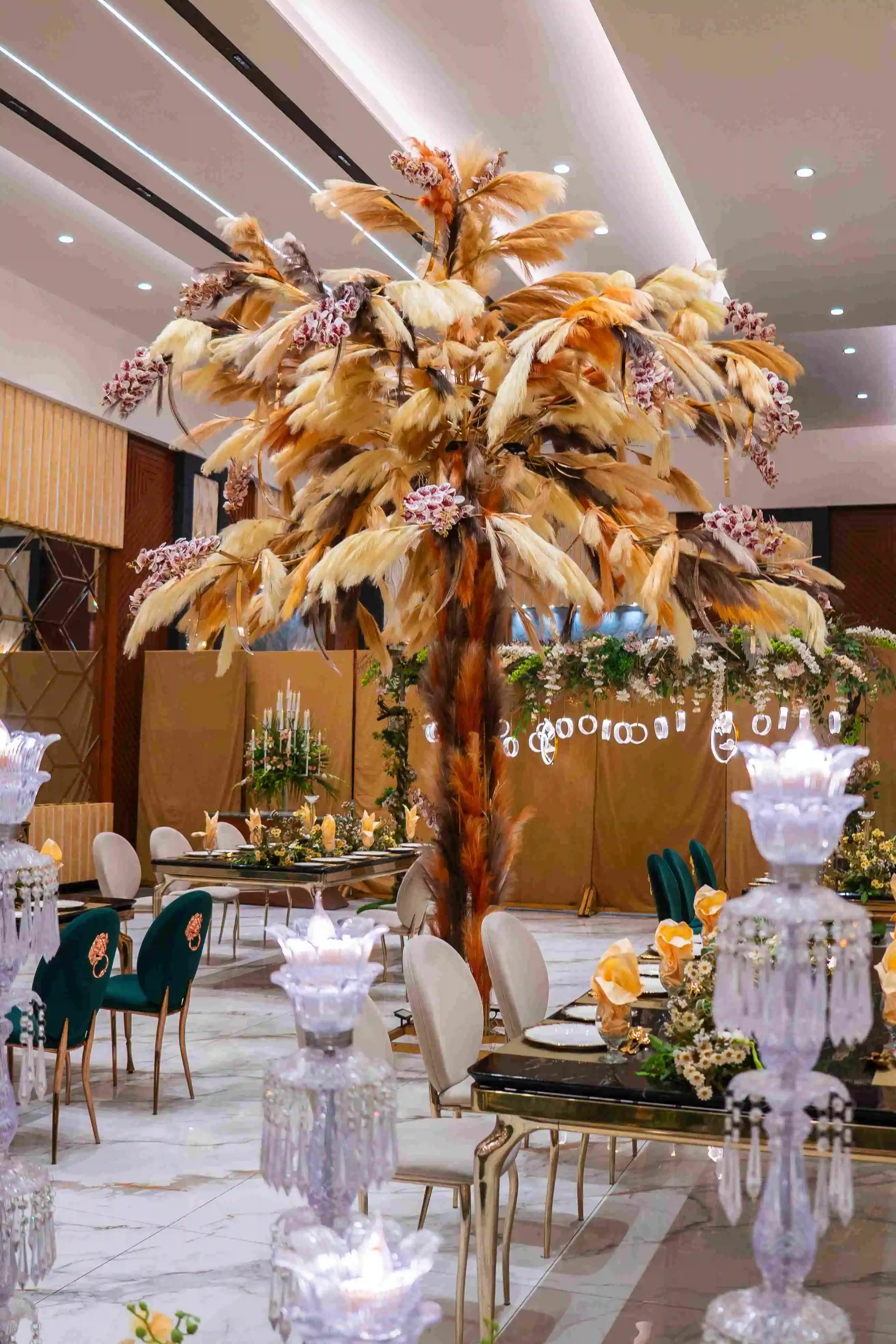 indoor banquet lighting 5 by Varioline Le Grand