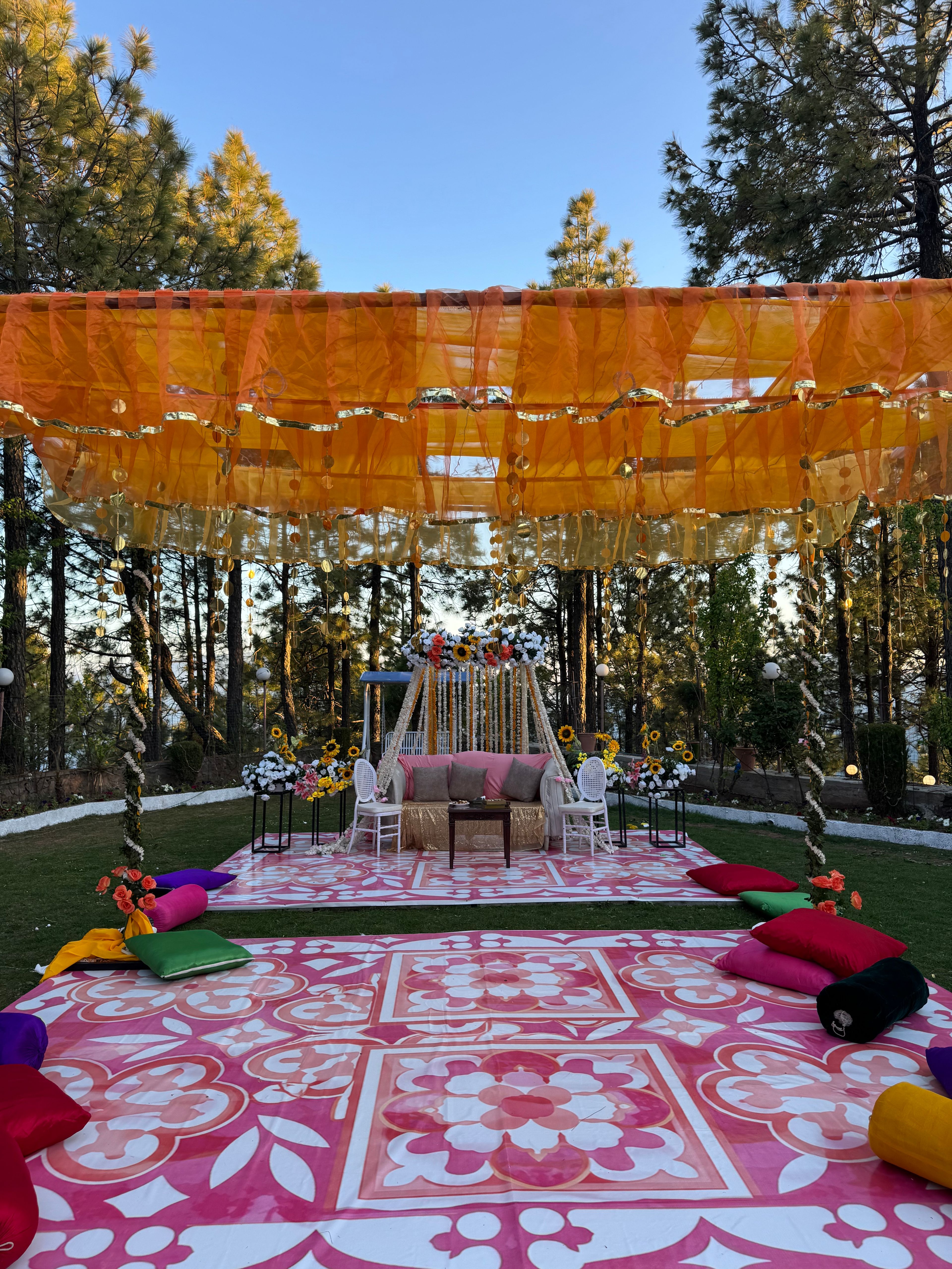 barat food arrangement 2 by Naveed Caterers